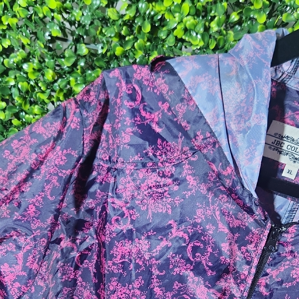Chic Pink and Black Utility Jacket with Full-Length Zipper - Picture 3 of 16
